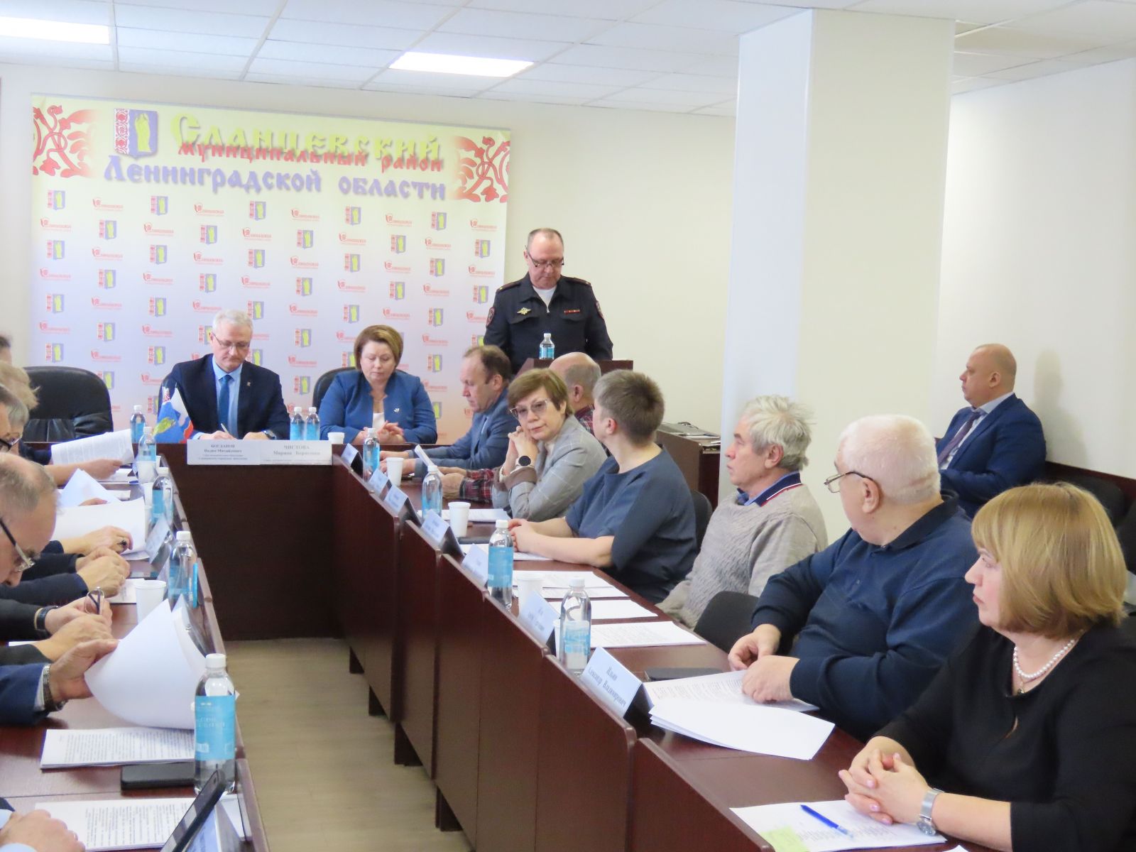 Глава Сланцевского района Вадим Богданов представил отчет об основных итогах деятельности совета депутатов за 2024 год.